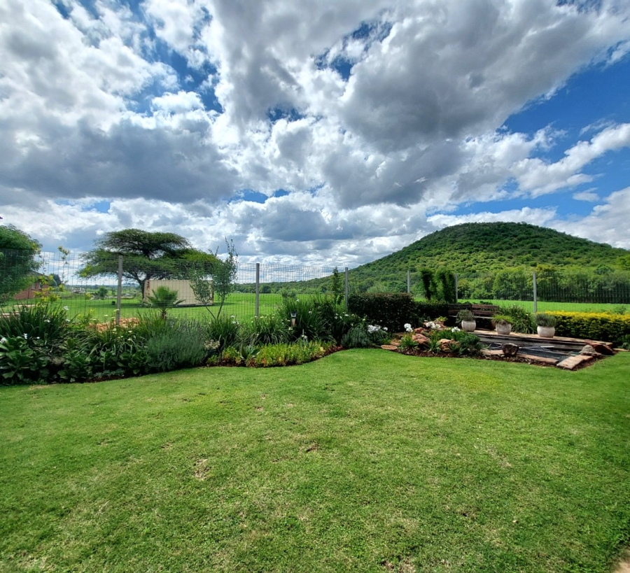 Commercial Property for Sale in Zoutpansdrift North West